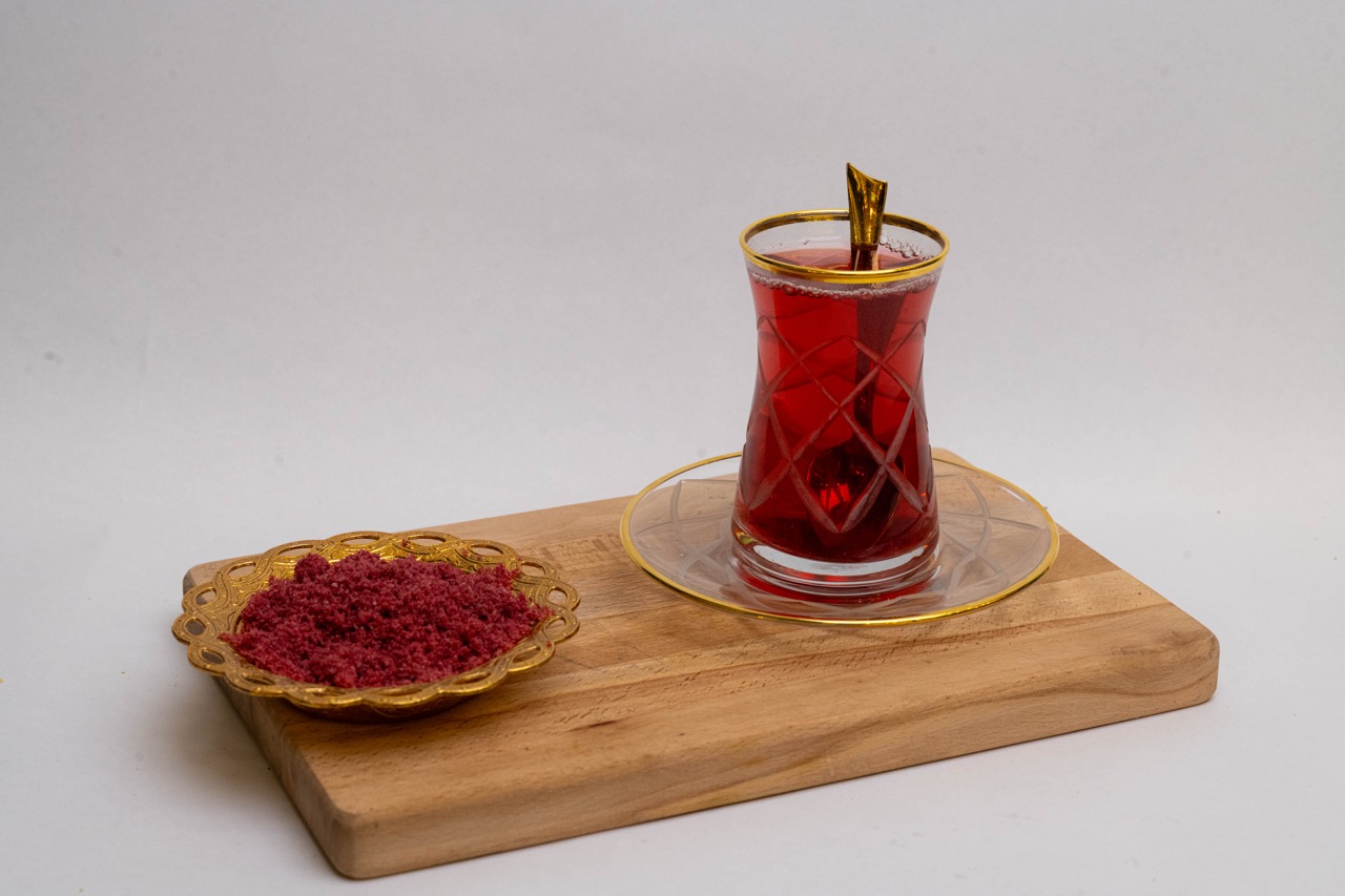 Cherry Tea Powder with Dried Cherry Pieces
