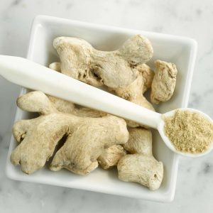 ginger-roots-and-ginger-powder-close-up-sb10069325ag-001-582c73dd3df78c6f6a1316a8-2