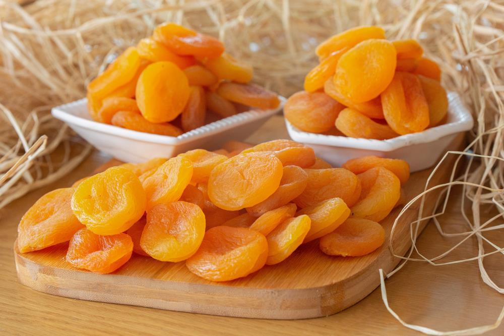 Jumbo Dried Apricots from Malatya – Naturally Sweet and Nutritious