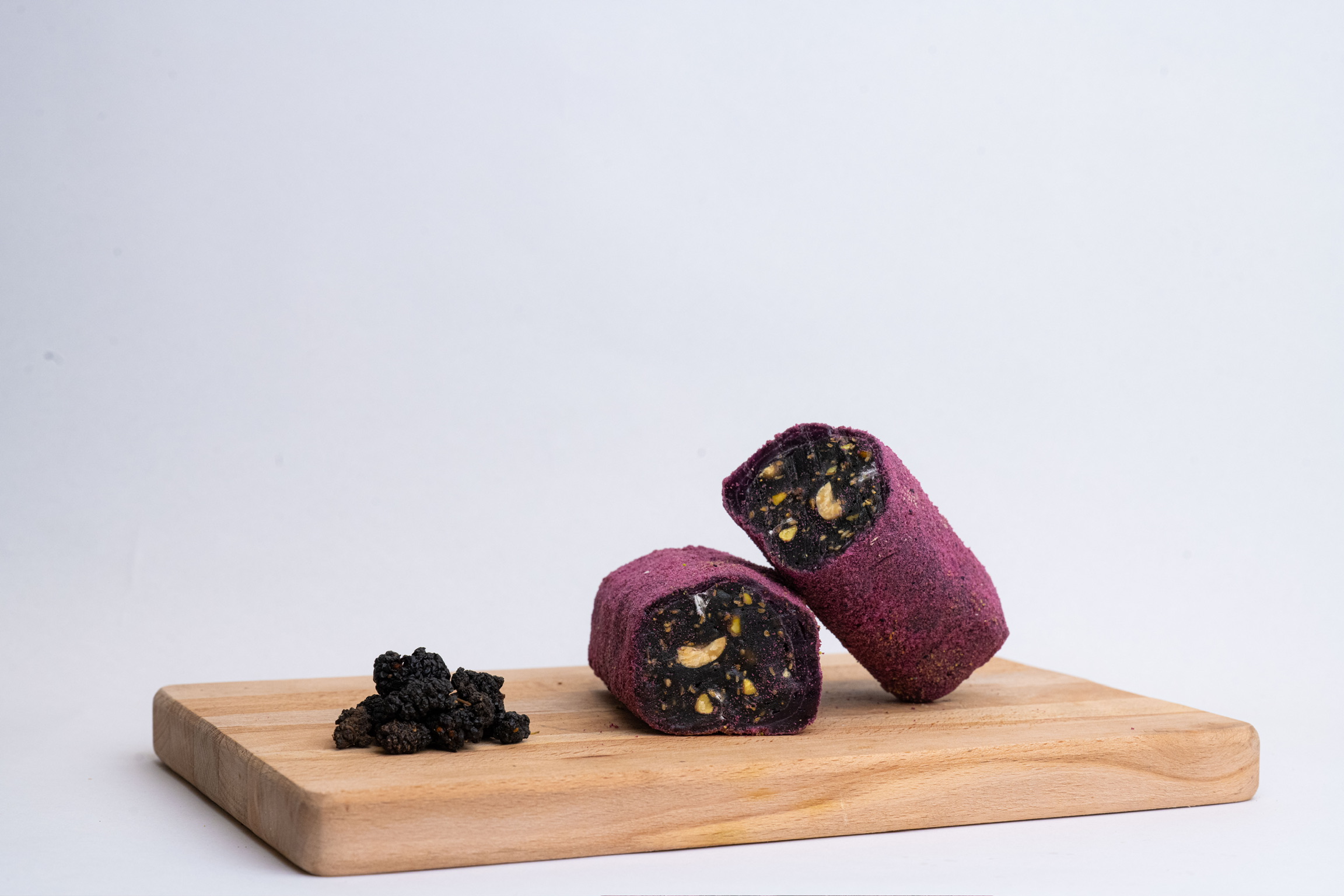 Atom with Mulberry and Nuts - Sultan Lokum